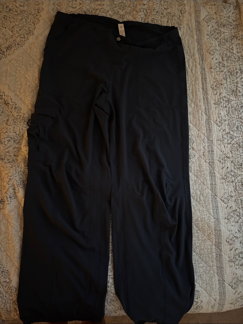 ALO Yoga Women's Black Wide-Leg Pull-On Pants